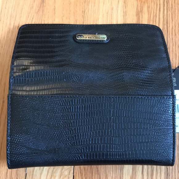 LONDON FOG Wallet - Picture 6 of 7